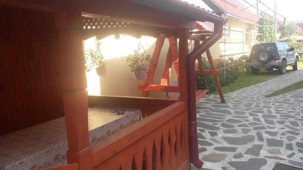Pensiunea Adi Săpînţa Esterno foto